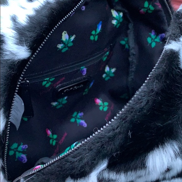 NWT BETSEY JOHNSON LARGE FAUX FUR BACKPACK - Picture 6 of 8